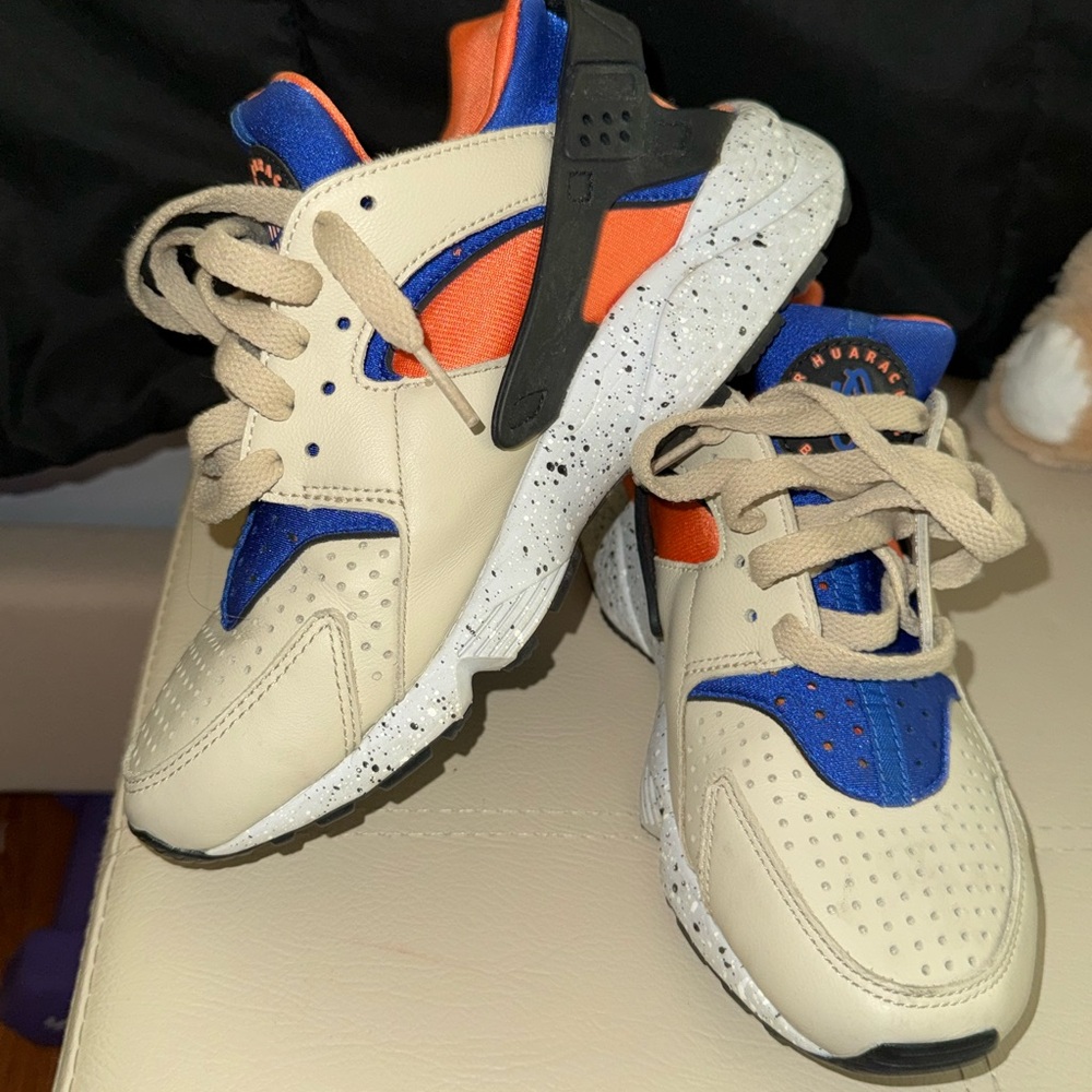 Nike Beige and Blue Sneakers with Orange Accents